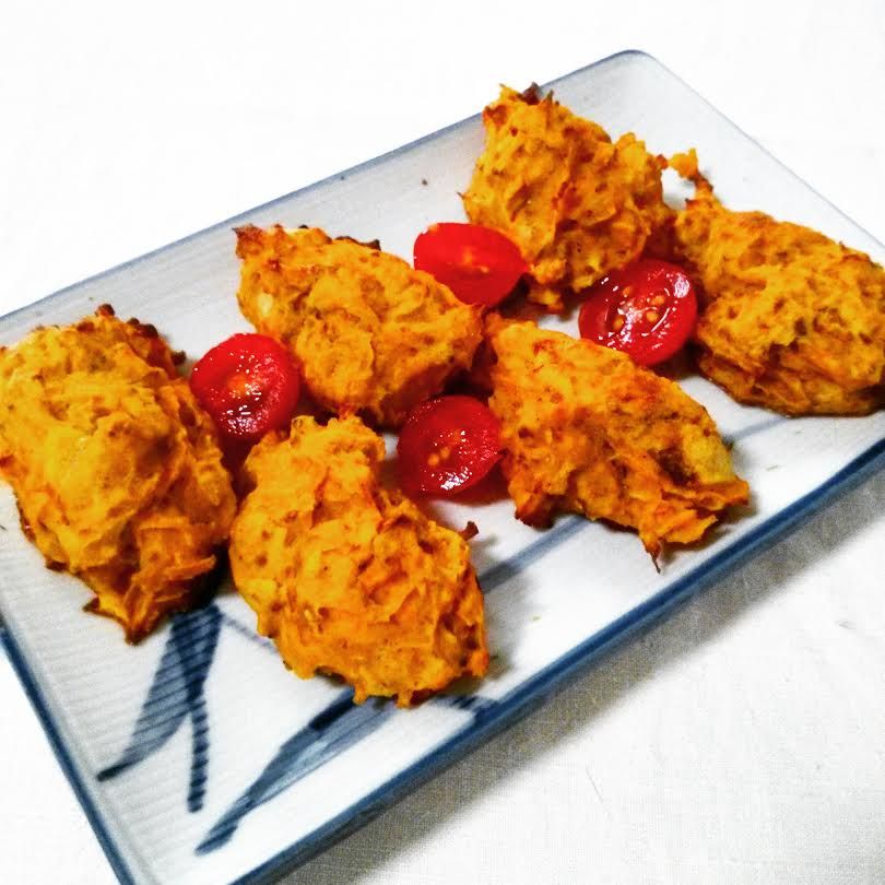 Bolinho de cenoura com curry e chia sem glúten