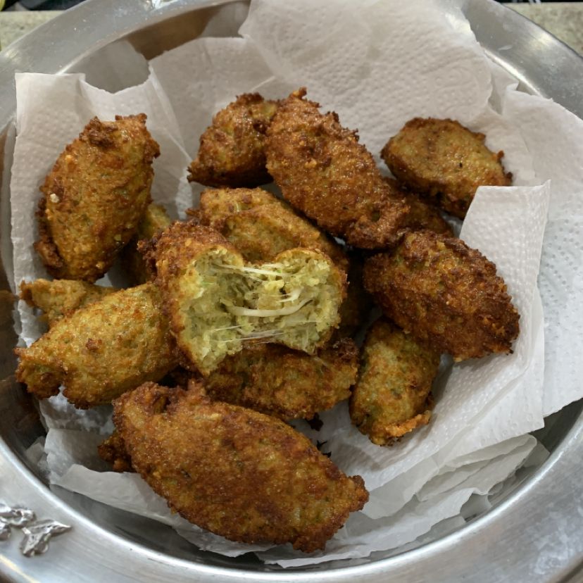 Bolinho de arroz integral com queijo